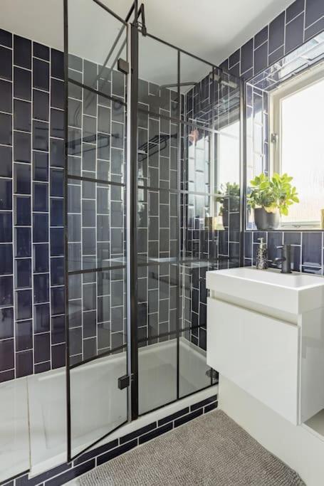 Bright &Spacious One Bedroom Flat Off Canary Wharf Londyn Zewnętrze zdjęcie